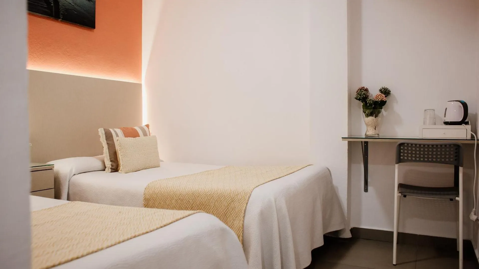 ** Guest house Apartamentos Turisticos Mastil 16 Malaga Spain