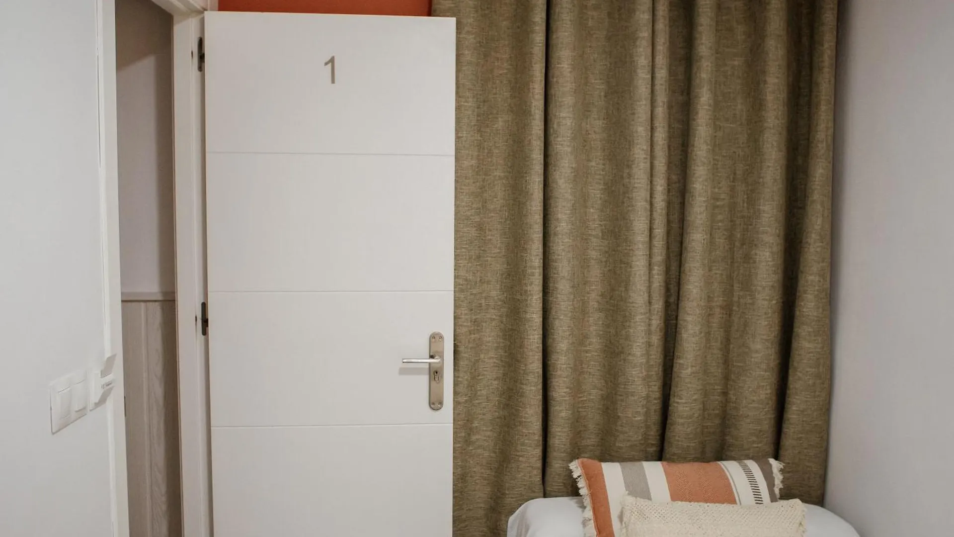 Apartamentos Turisticos Mastil 16 Malaga