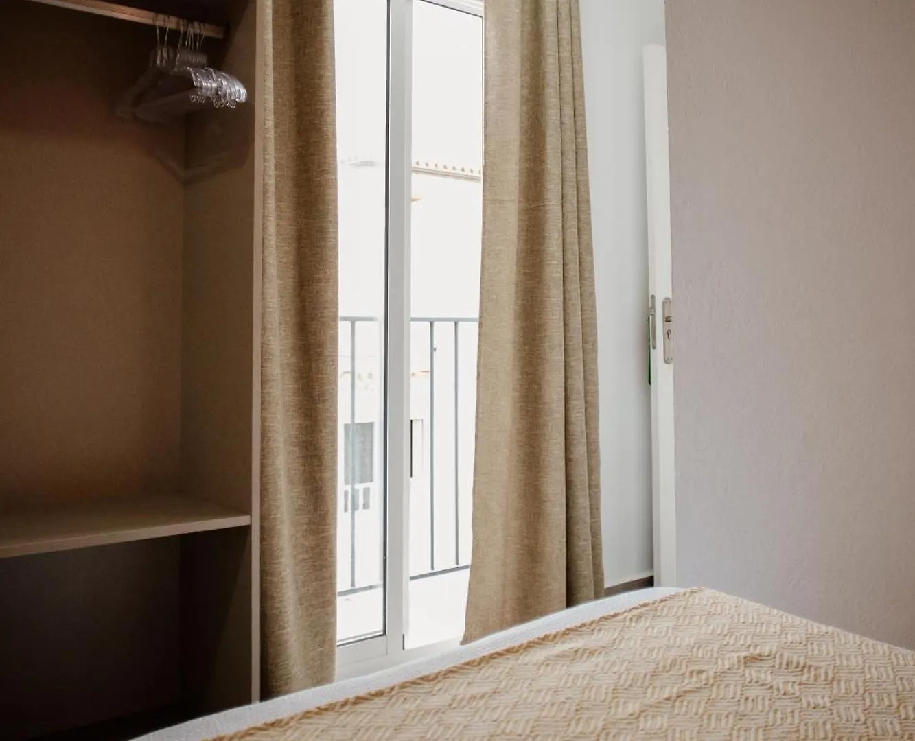 Apartamentos Turisticos Mastil 16 Malaga 2*,  Spain