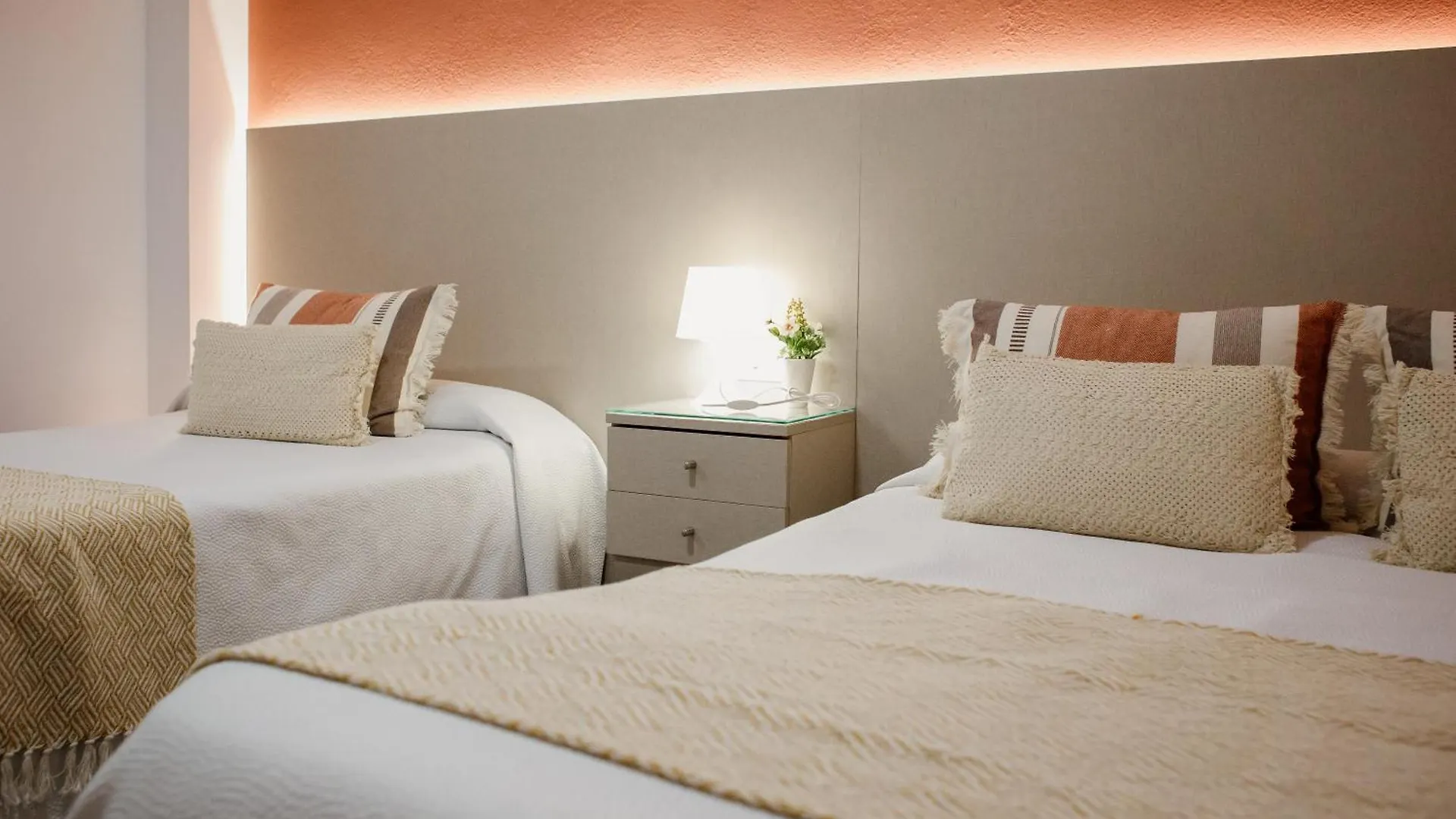 Apartamentos Turisticos Mastil 16 Малага Испания