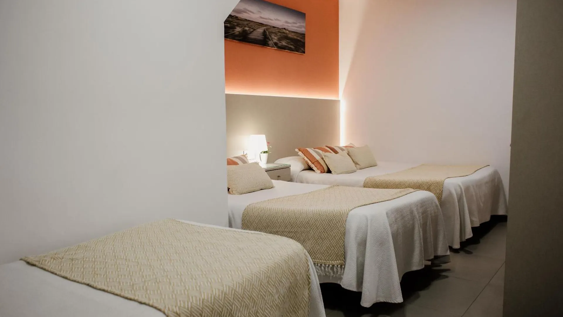 Apartamentos Turisticos Mastil 16 Μάλαγα Πανσιόν